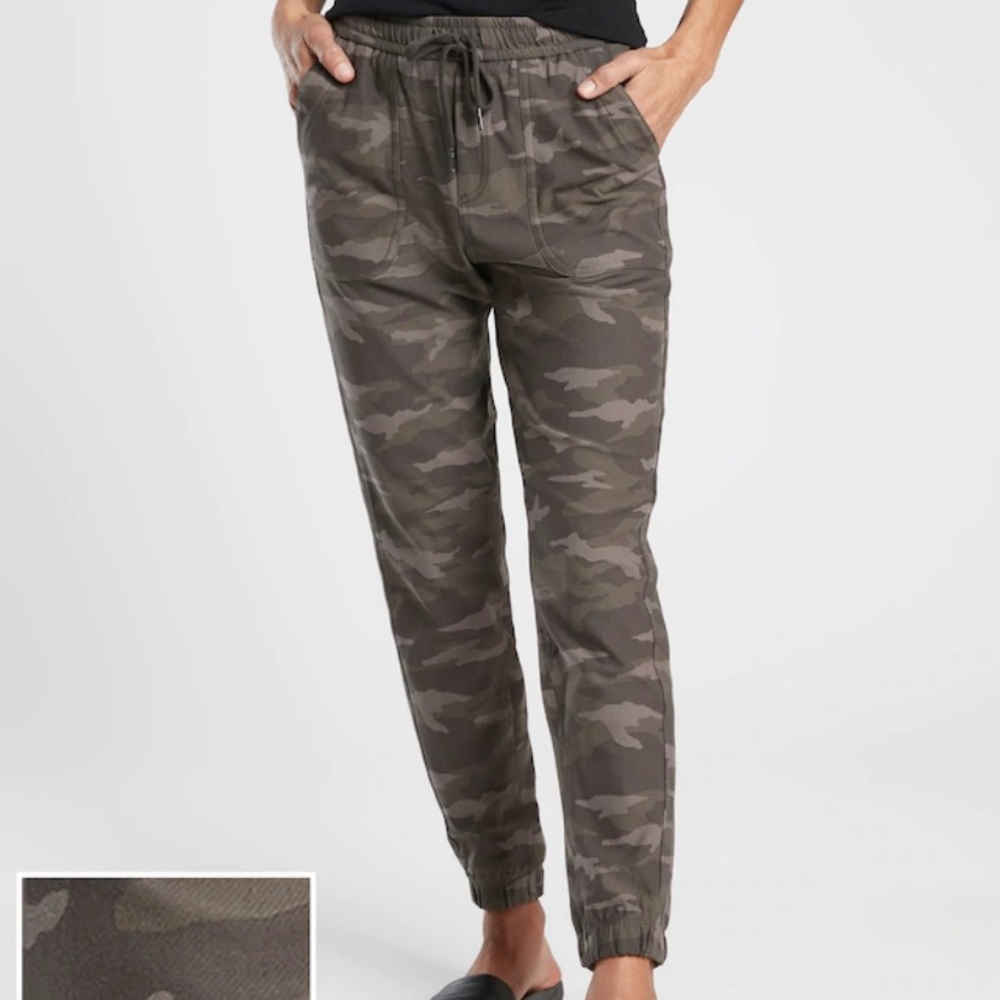 Athleta Farallon pant jogger